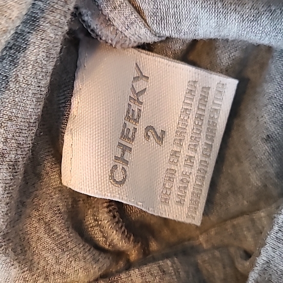 Grey comfy dress withbottom frills - Picture 3 of 5